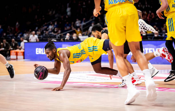 球队在部分 球队在部分