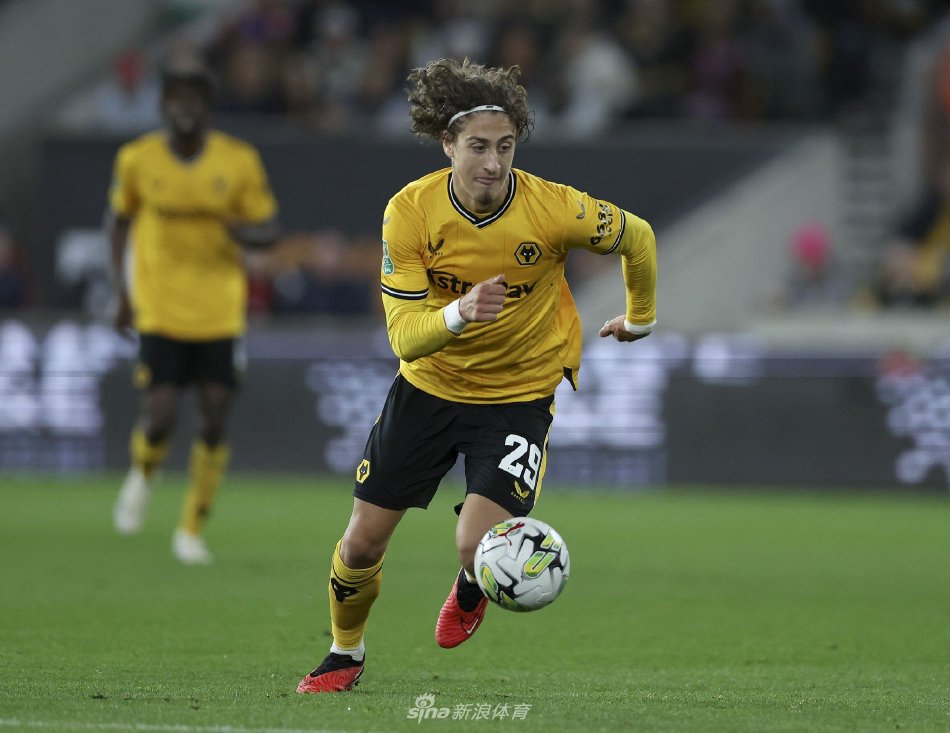 新疆男篮的 新疆男篮的